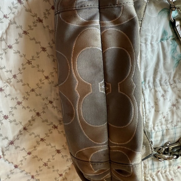 Coach Grey Silver Signature Poppy Crossbody Bag - Picture 7 of 12